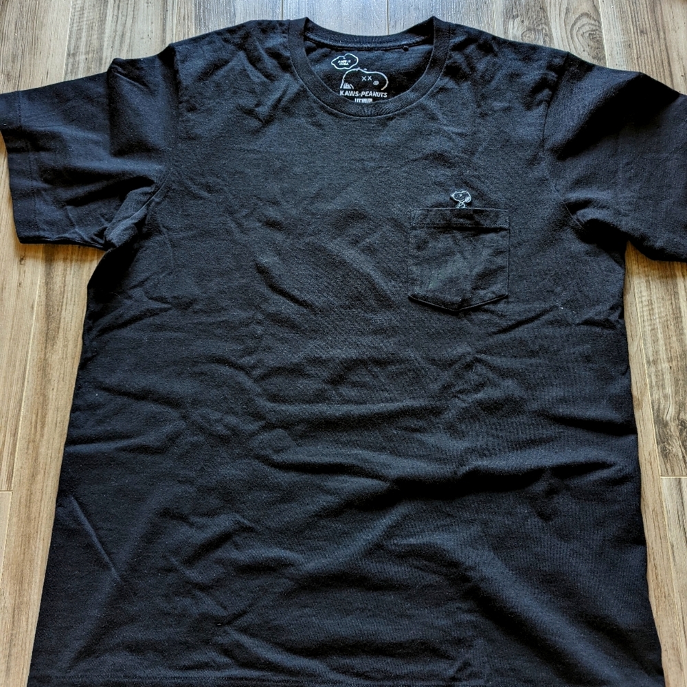 Kaws x Uniqlo Peanuts Snoopy Pocket T-shirt